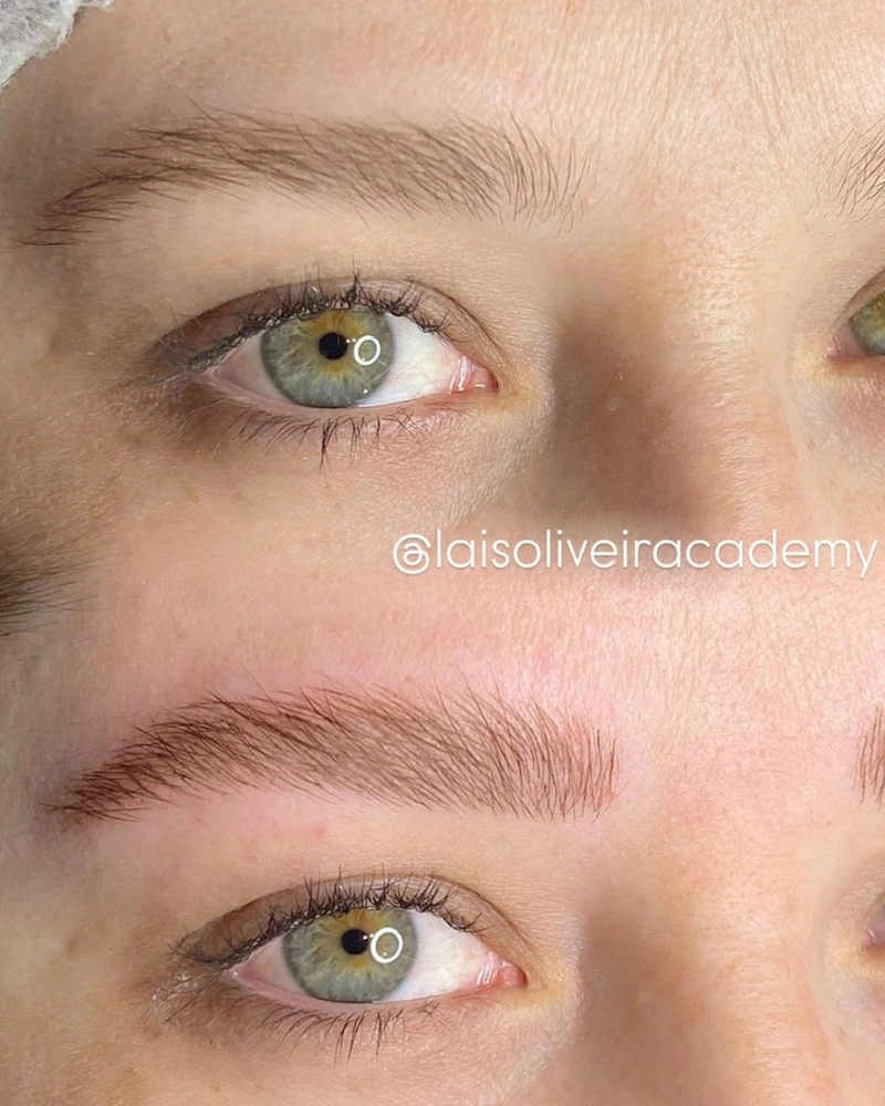 Resultado natural de micropigmentação de sobrancelhas